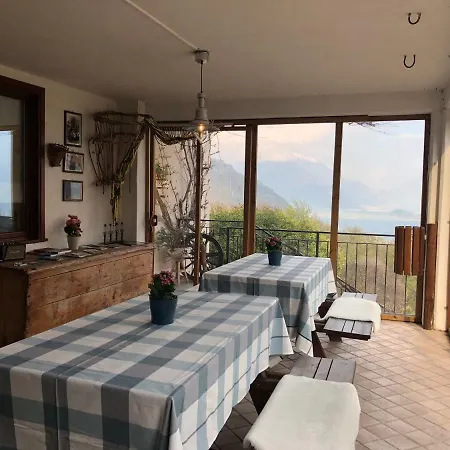 アパートホテル Agriturismo La Sorgente