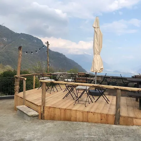 アパートホテル Agriturismo La Sorgente グラヴェドーナ