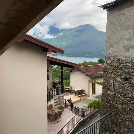 Agriturismo La Sorgente グラヴェドーナ