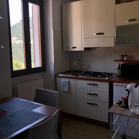 Agriturismo La Sorgente アパートホテル グラヴェドーナ